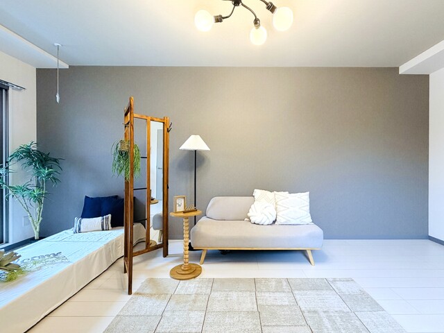 その他部屋・スペース　二面採光のお部屋です（モデルルーム・家具等は付きません）