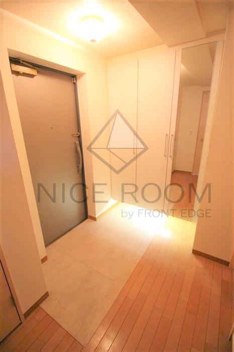 エスリード西本町の玄関写真