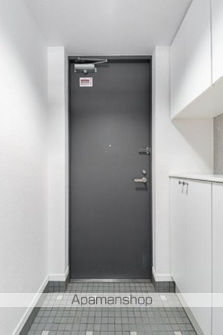 東急田園都市線 たまプラーザ駅 徒歩9分 5階建 築22年の玄関写真