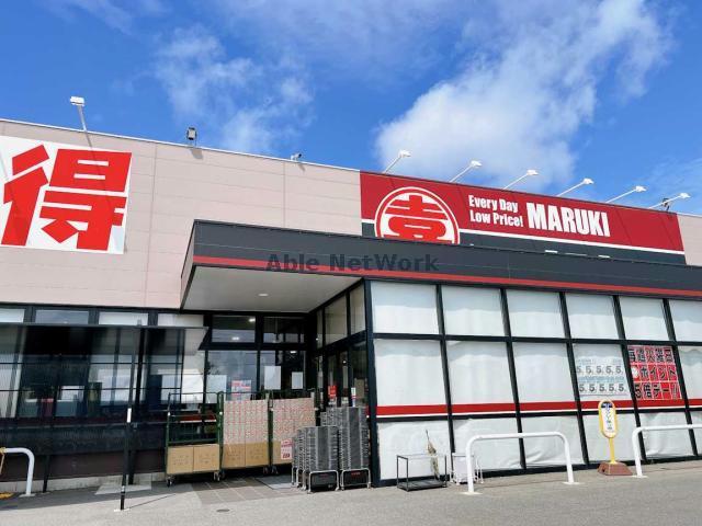 スーパー　ウェスタまるき空港通り店（スーパー）まで405m