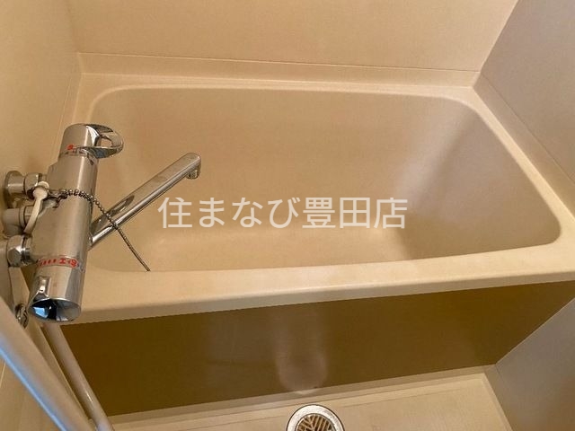 名鉄名古屋本線 新安城駅 徒歩19分 2階建 築37年の風呂写真