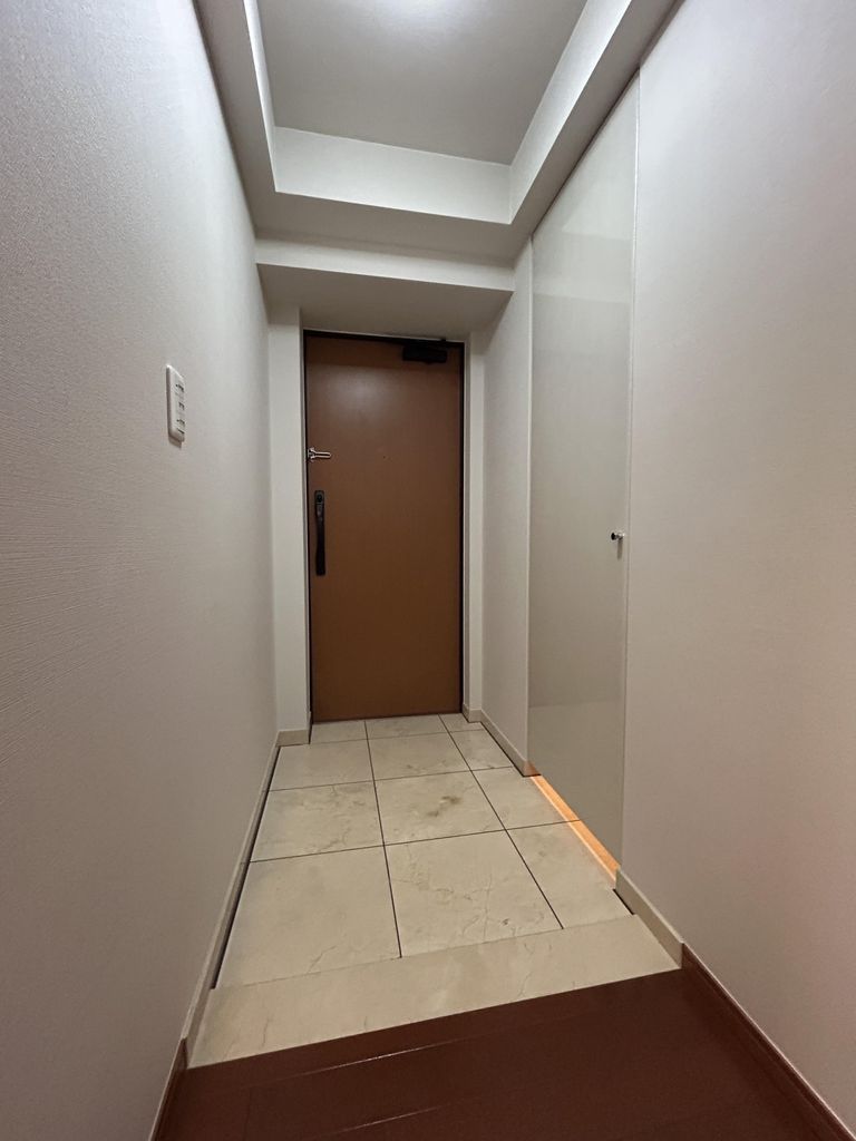 玄関　設備