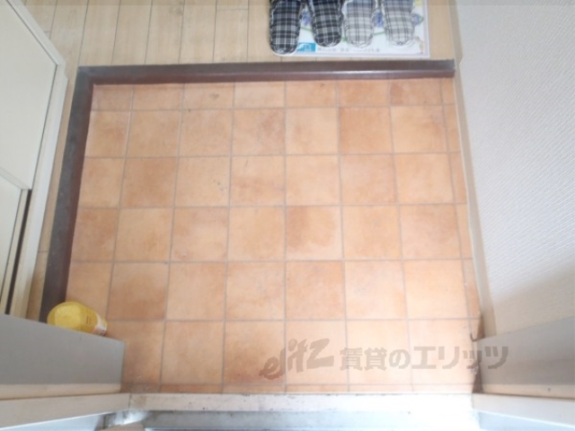 スカイロード東寺の玄関写真