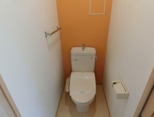 東急目黒線 西小山駅 徒歩5分 3階建 築19年のトイレ写真