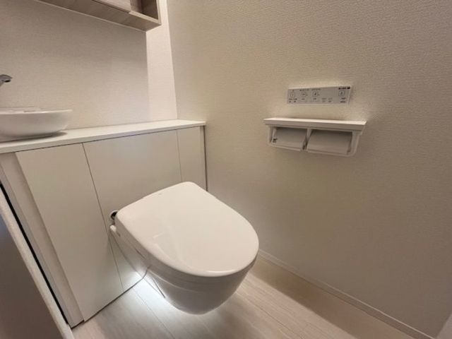 ＪＲ片町線 放出駅 徒歩3分 3階建 築2年のトイレ写真