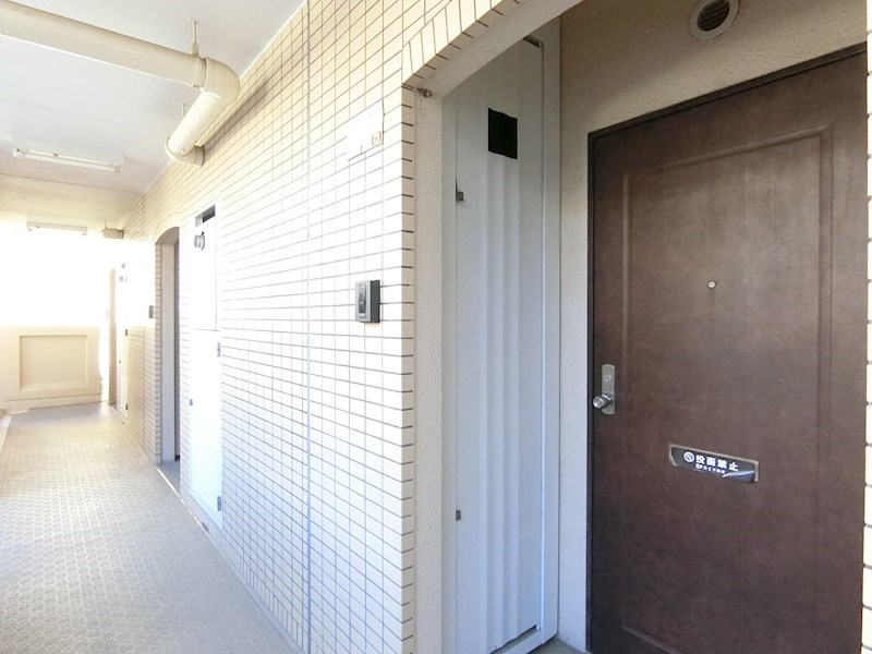 玄関　玄関前の様子