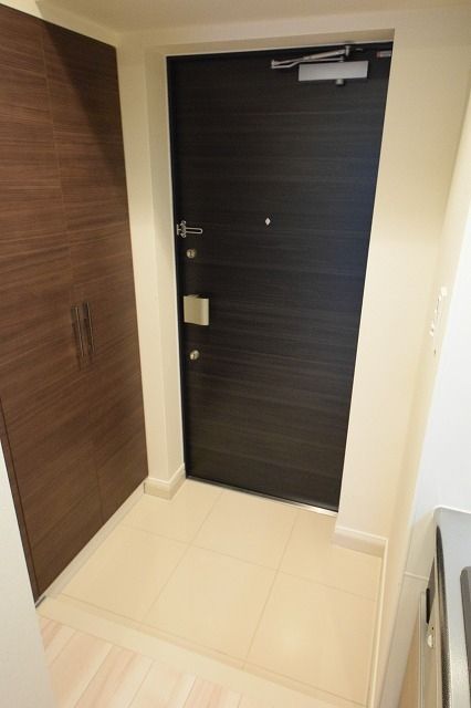 玄関　★お問い合わせはタウンハウジングまで★