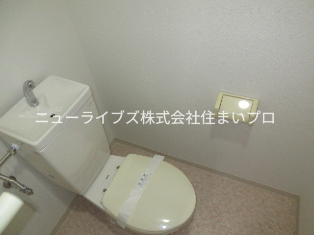 京阪本線 寝屋川市駅 徒歩2分 7階建 築28年のトイレ写真