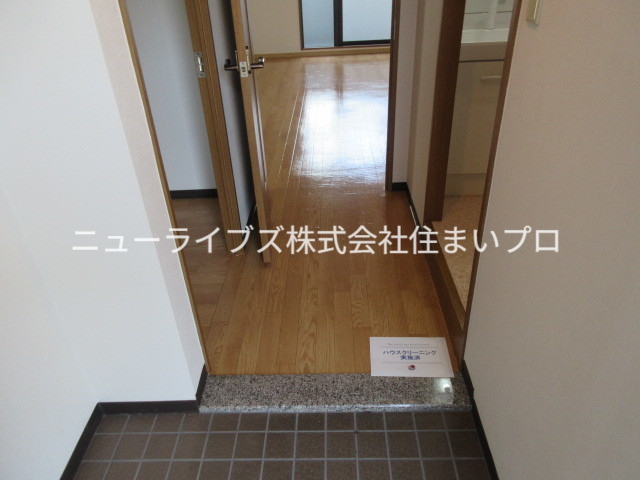 京阪本線 寝屋川市駅 徒歩2分 7階建 築28年の玄関写真