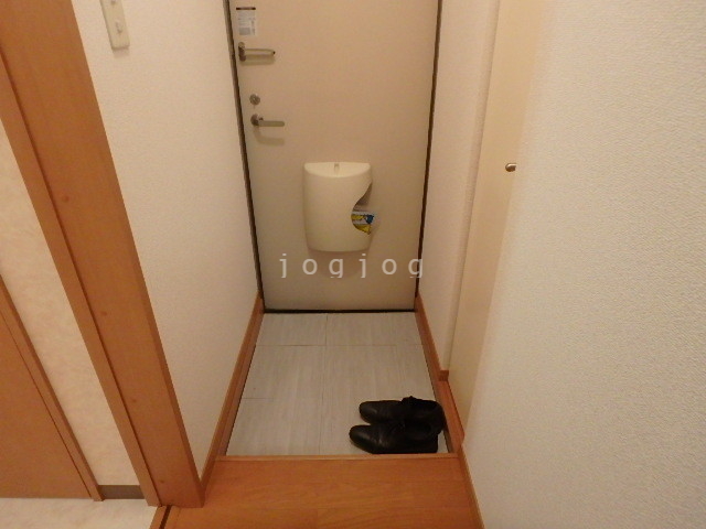 玄関　ゆったりとした玄関です。