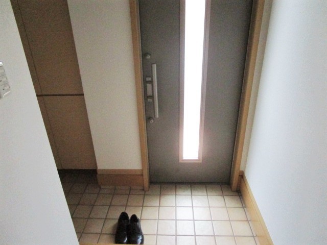東急田園都市線 つきみ野駅 徒歩14分 2階建 築20年の玄関写真