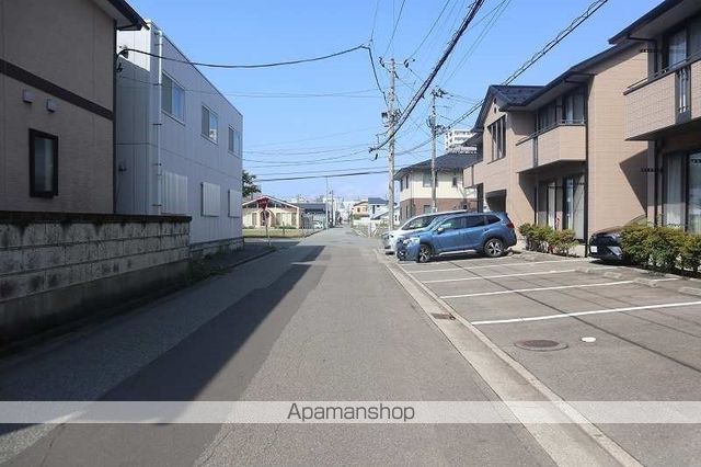 その他　前面道路（その他）まで0m