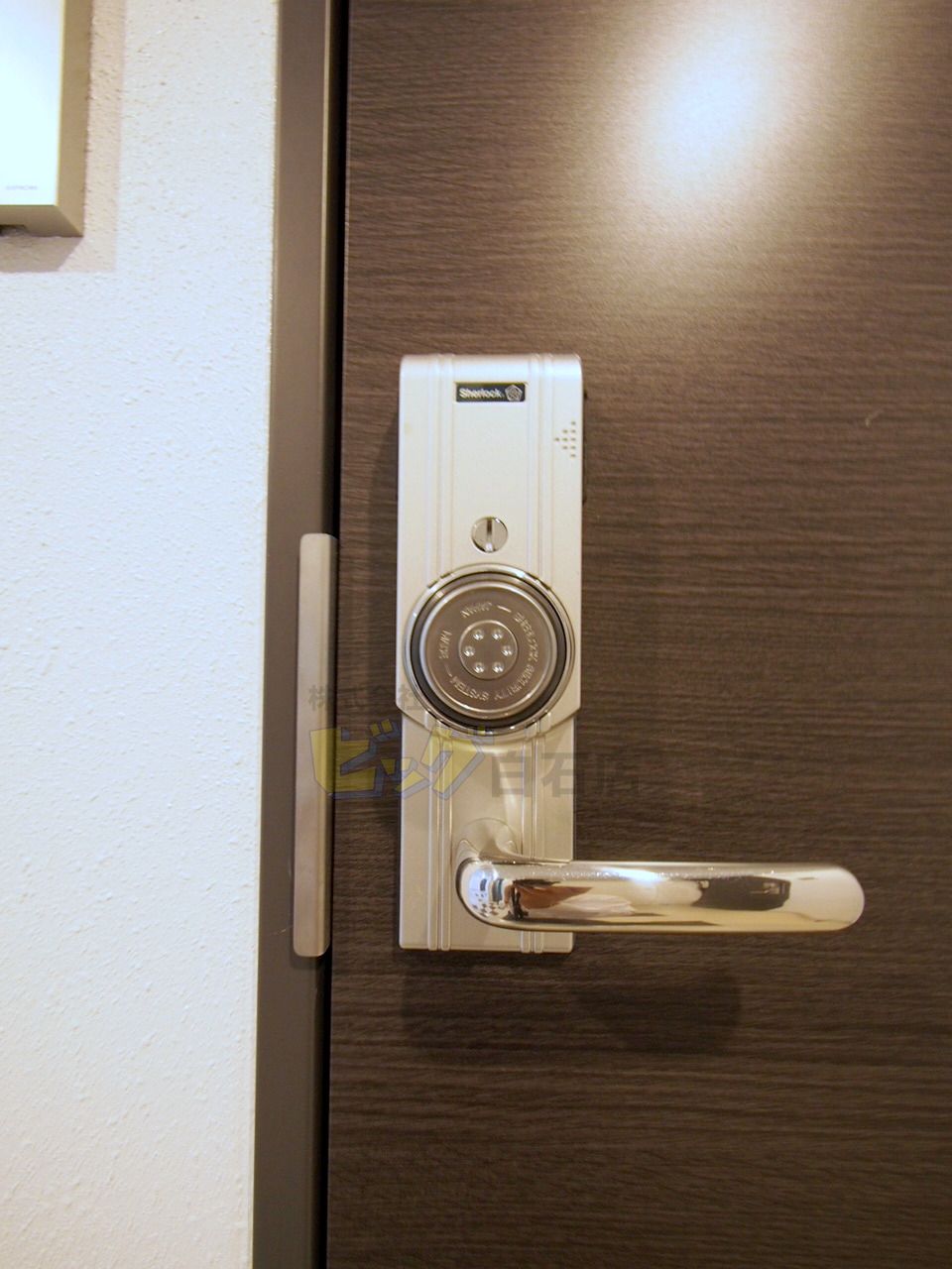 その他設備　防犯性の高いカードキーを採用しています♪
