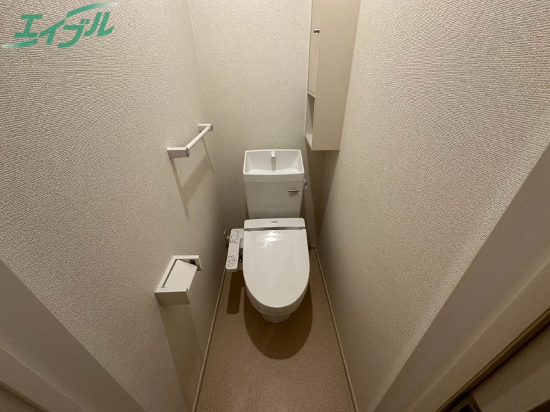 トイレ　同型参考写真