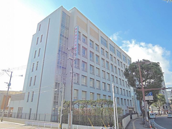 大学・短大　私立鹿児島女子短期大学（大学・短大）まで427m