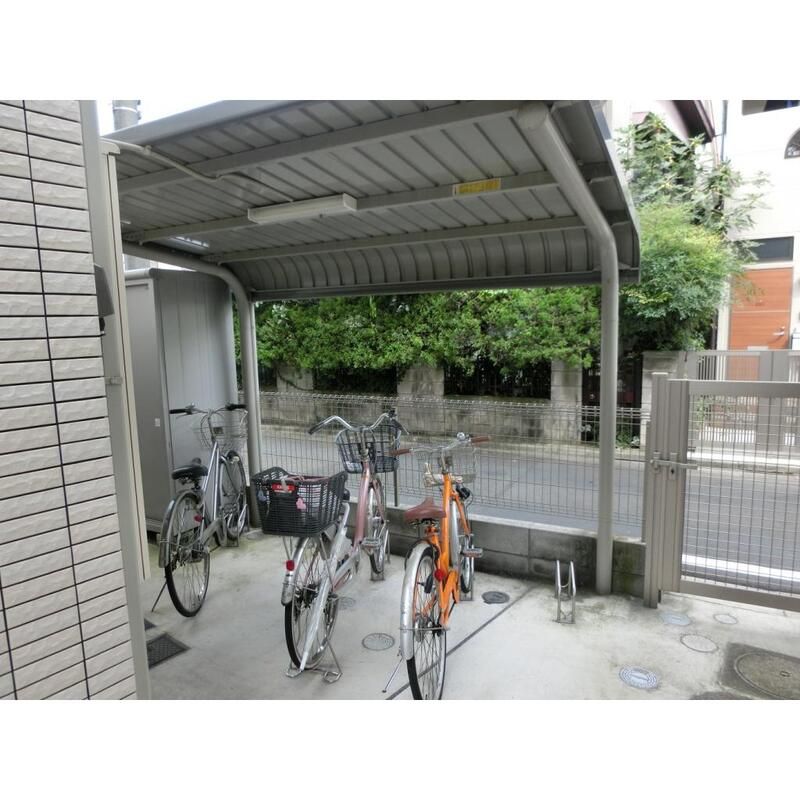 つくばエクスプレス 六町駅 徒歩9分 3階建 築13年の外観写真