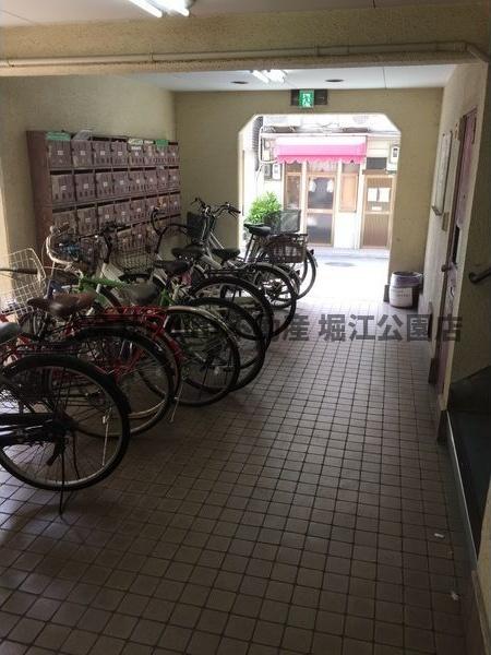 地下鉄谷町線 中崎町駅 徒歩5分 4階建 築50年の外観写真