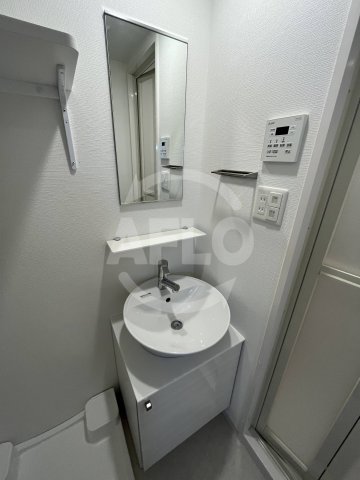 洗面設備　エスリード弁天町クレール　独立洗面台