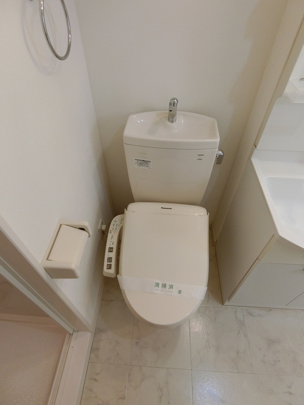 地下鉄空港線 姪浜駅 徒歩9分 2階建 築16年のトイレ写真