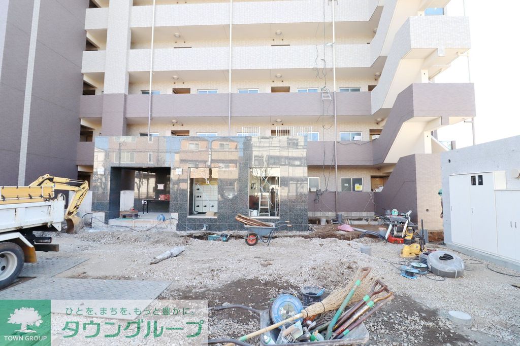 エントランス　駐車場
