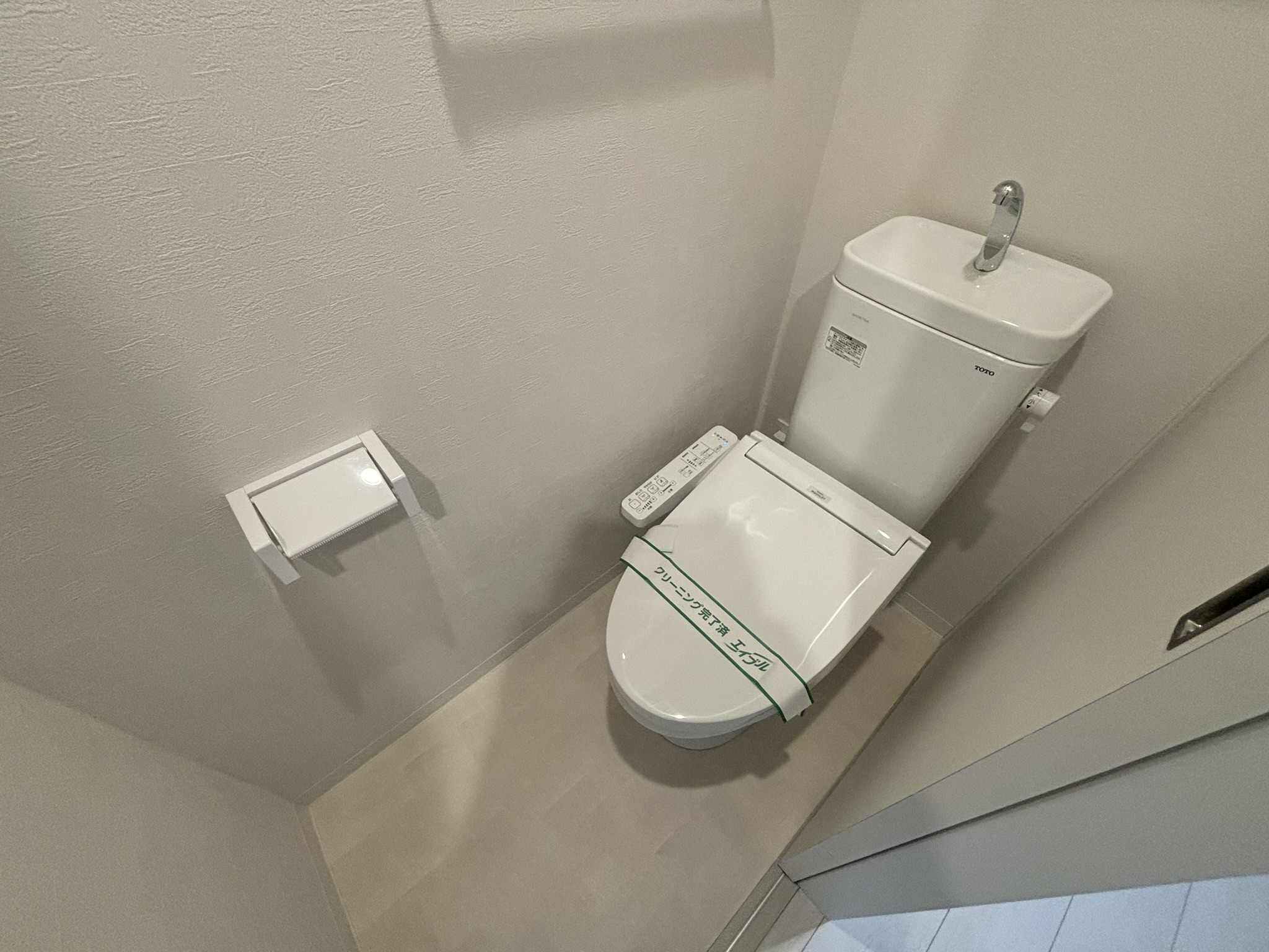 仙台市地下鉄南北線 五橋駅 徒歩4分 14階建 築3年のトイレ写真