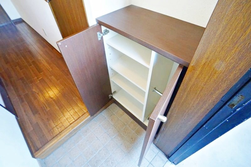 玄関　下駄箱