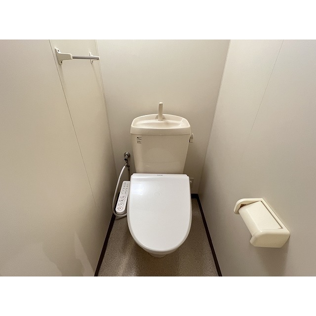 トイレ　※他部屋参考写真