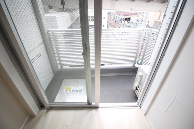 バルコニー　（別タイプ参考写真）レガリス西日暮里ステーションフロント　荒