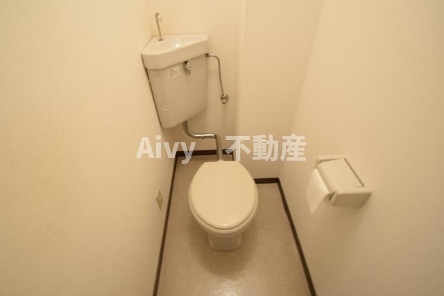 地下鉄長堀鶴見緑地線 西大橋駅 徒歩2分 7階建 築26年のトイレ写真