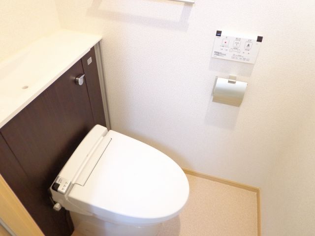 メゾン・パインのトイレ写真