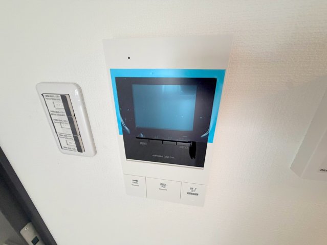 セキュリティ　TVモニターホンで来客が誰か確認してから開けて下さいね