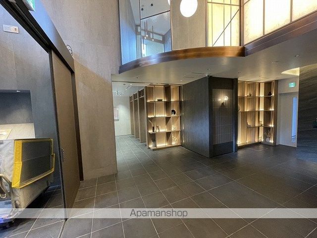 地下鉄堺筋線 日本橋駅 徒歩9分 15階建 築20年の外観写真