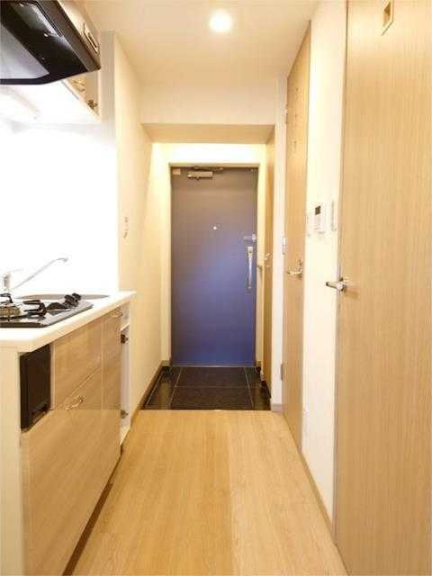 ルーブル五反野弐番館の玄関写真