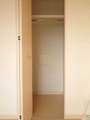 収納　イザットパレス代田