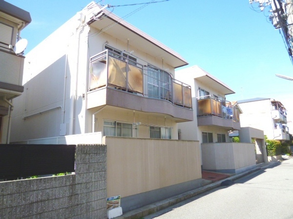 建物外観　最寄駅から徒歩10分！閑静な住宅街！