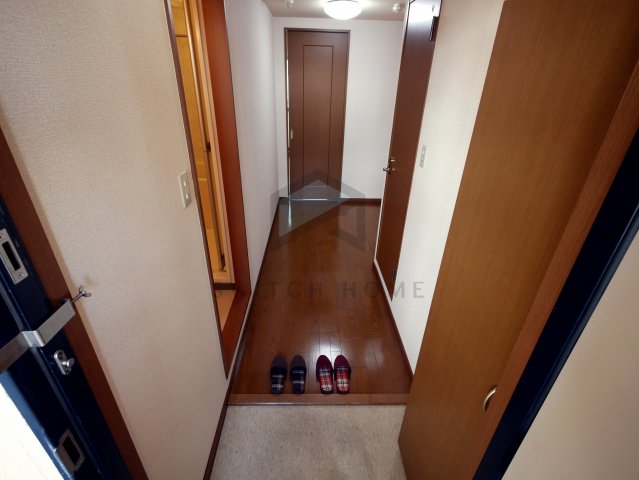 玄関　収納もある玄関です