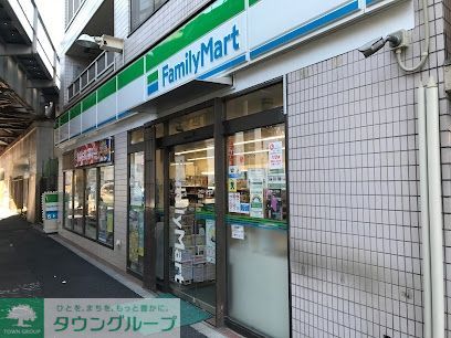 コンビニ　ファミリーマート（コンビニ）まで180m