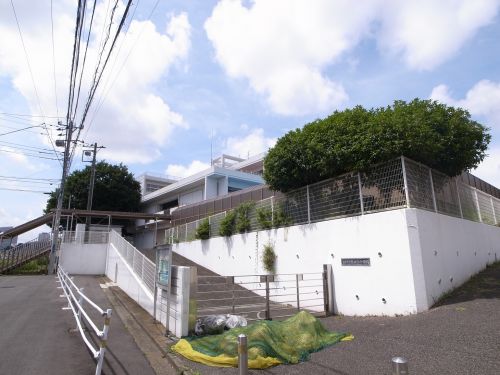 小学校　横浜市立斎藤分小学校（小学校）まで87m