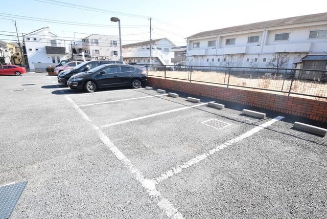 駐車場　敷地内駐車場