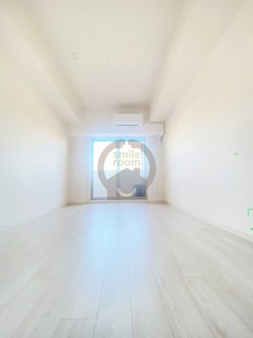 フォーリアライズ福島WESTの居間写真