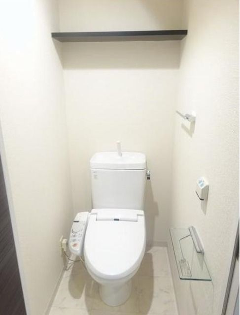 トイレ　※他号室写真使用