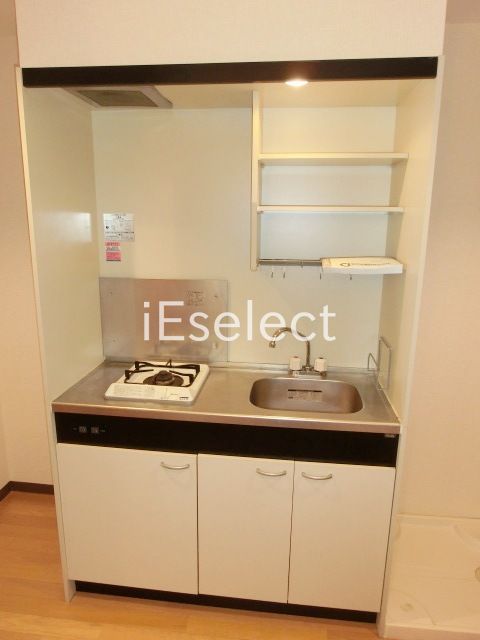 キッチン　コンパクトなシステムキッチン