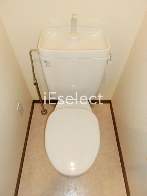トイレ　清潔感のあるトイレです