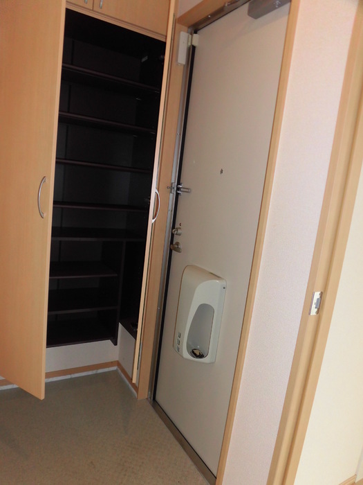 玄関　105 玄関