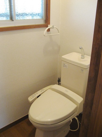トイレ　ウォッシュレットつきトイレです