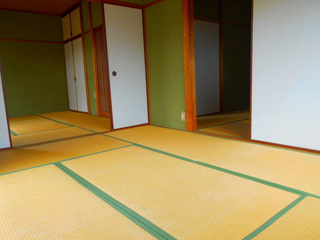 熊本市北区 2階建 築43年の居間写真