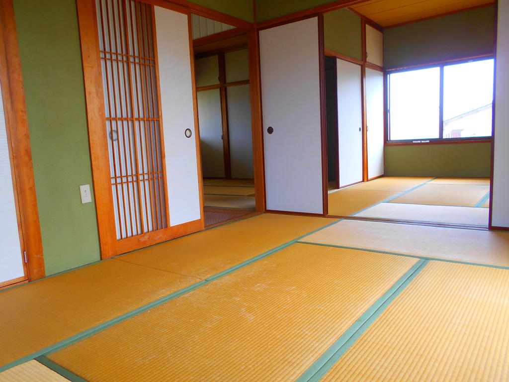 熊本市北区 2階建 築43年の居間写真