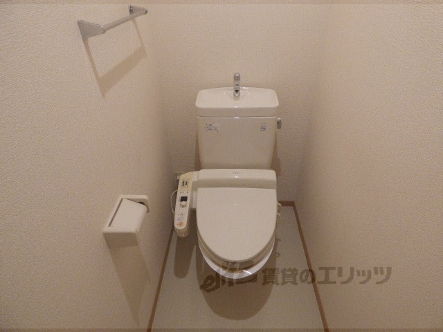 【大津市仰木の里のアパートのトイレ】