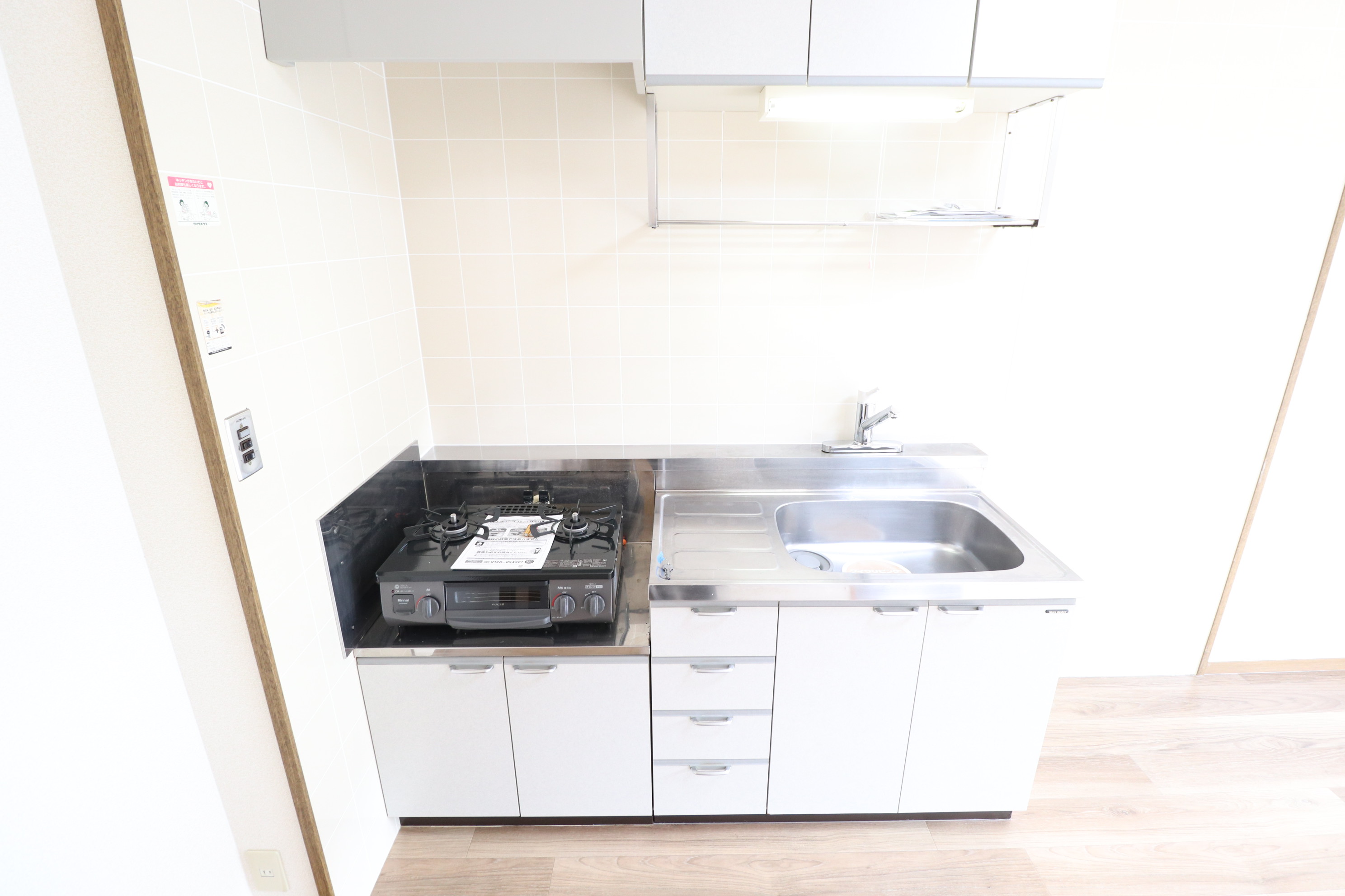 キッチン　2口ガスコンロ付き！