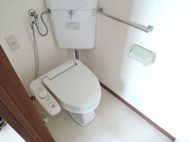 【北区赤羽西のマンションのトイレ】